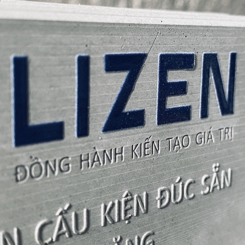 KHAY ĐẶT DANH THIẾP