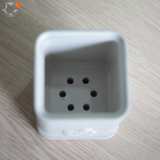 HỘP CẮM BÚT ĐA NĂNG ĐIÊU KHẮC CHÚ TIỂU OD-04